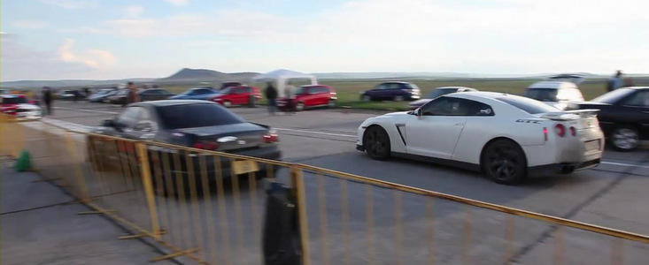 VIDEO: Iata cum a fost la prima etapa a campionatului de drag DRE 2012 VIDEO: Iata cum a fost la prima etapa a campionatului de drag DRE 2012