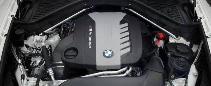 VIDEO: Iata cum functioneaza motorul tri-turbo diesel de la BMW!