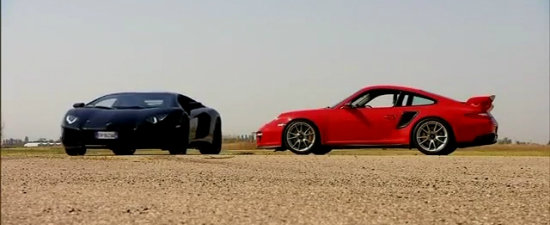 VIDEO: Lamborghini Aventador LP700-4 si Porsche 911 GT2 RS, fata in fata