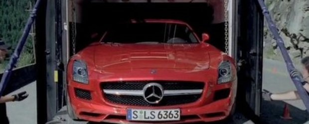 Video: Mercedes SLS AMG - Aventuri din tunel