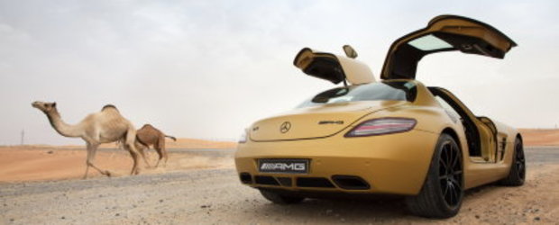 Video: Mercedes SLS AMG Desert Gold - Sageata aurie