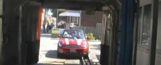 Video: Mini Cabriolet - Car Wash