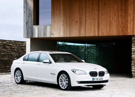 Video: Noul BMW 760Li in detaliu