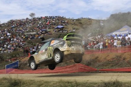 Video: Pataniile lui Ken Block la Raliul Mexicului! Video: Pataniile lui Ken Block la Raliul Mexicului!