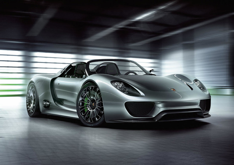 VIDEO Porsche 918 Spyder, in cele mai mici detalii