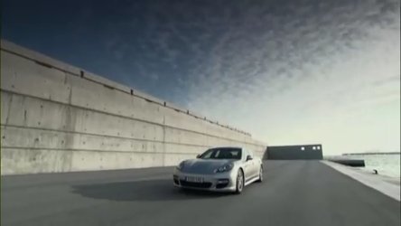 VIDEO: Porsche Panamera, masina de oras si de viteza (daca vrei) VIDEO: Porsche Panamera, masina de oras si de viteza (daca vrei)