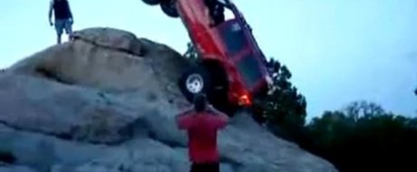 VIDEO: Prostia doare la fel de tare si in off-road...