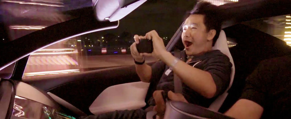 VIDEO: Reactia pasagerilor la acceleratia nebuna a noii Tesla Roadster