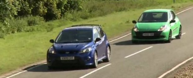 VIDEO: Renault Clio RS se ia la tranta cu Ford Focus RS