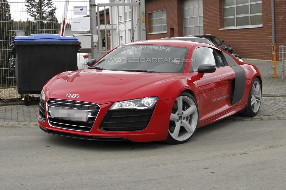 Video Spion: Audi R8 e-tron