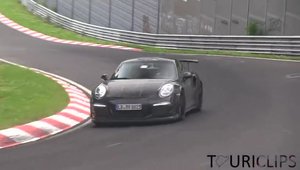 Video Spion: Noul Porsche 991 GT3 RS ne arata eleronul sau imens