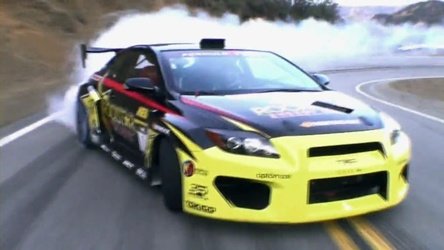 Video: Tanner Foust cucereste Mulholland-ul!