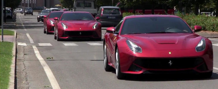 VIDEO: Trei Ferrari F12 Berlinetta iau cu asalt strazile din Maranello!