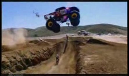 VIDEO: Uita tot ce ai vazut pana acum... Off-road madness!