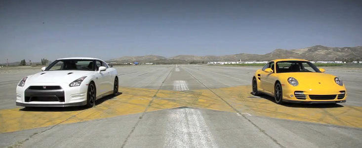 VIDEO: Ultimele 911 Turbo S si GT-R se infrunta intr-o lupta fara menajamente VIDEO: Ultimele 911 Turbo S si GT-R se infrunta intr-o lupta fara menajamente