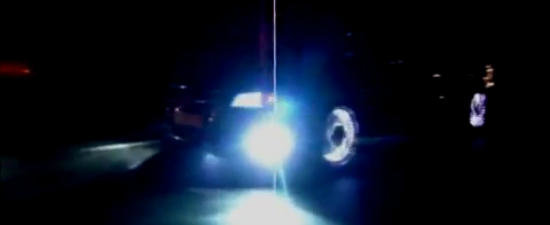 VIDEO: Un Audi A8 cu jante iluminate face show pe strazile din Galati