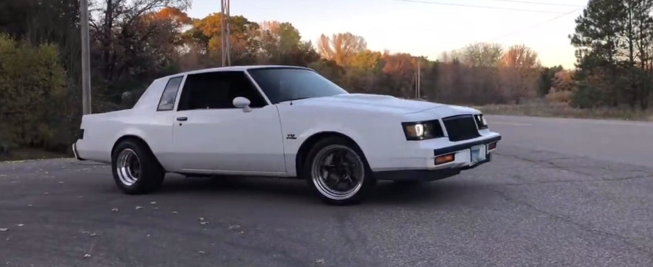 VIDEO: Un Buick din '87 cu motor V12 de Mercedes este probabil cel mai ciudat lucru pe care il vei vedea astazi sau in alta zi VIDEO: Un Buick din '87 cu motor V12 de Mercedes este probabil cel mai ciudat lucru pe care il vei vedea astazi sau in alta zi
