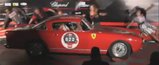 VIDEO: Un Ferrari 250 GT da pe spate audienta de la Mille Miglia North America