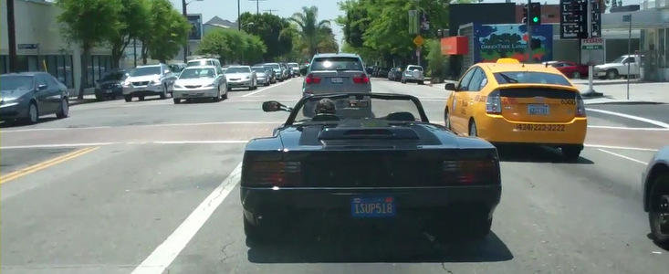 VIDEO: Un Ferrari Testarossa Spider a fost surprins recent pe strazile din LA