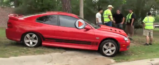 Video: Vezi ce se intampla atunci cand incerci sa impresionezi la volan Video: Vezi ce se intampla atunci cand incerci sa impresionezi la volan