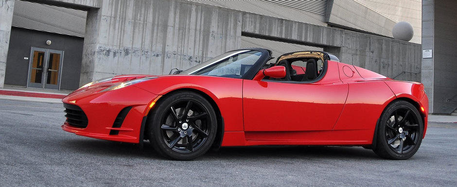 Viitorul Tesla Roadster va atinge 100km/h in mai putin de 4 secunde Viitorul Tesla Roadster va atinge 100km/h in mai putin de 4 secunde