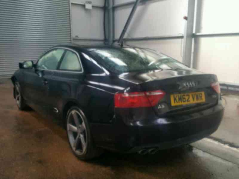 Vindem cutie de viteze Audi A5 (8T3) 2.0TDI, CNHA