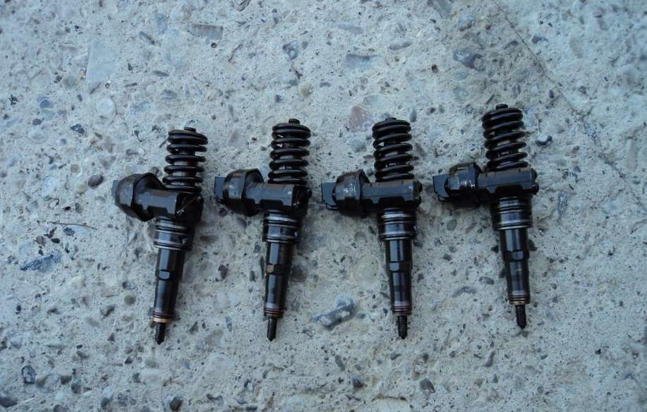 Vindem Injectoare 1 9 Tdi Bls 105 Cai Cu Filtru Particule Seat Leon 2