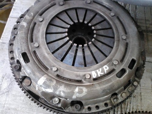 Vindem Kit Ambreiaj Complet Vw Passat 2 0 Tdi Bkp