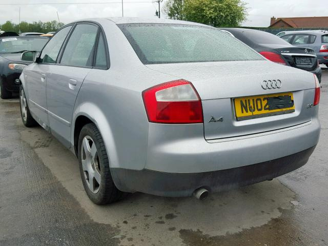 Vindem piese de caroserie Audi A4 (8E2, B6) 2.0 Benz ALT din dezmembrari