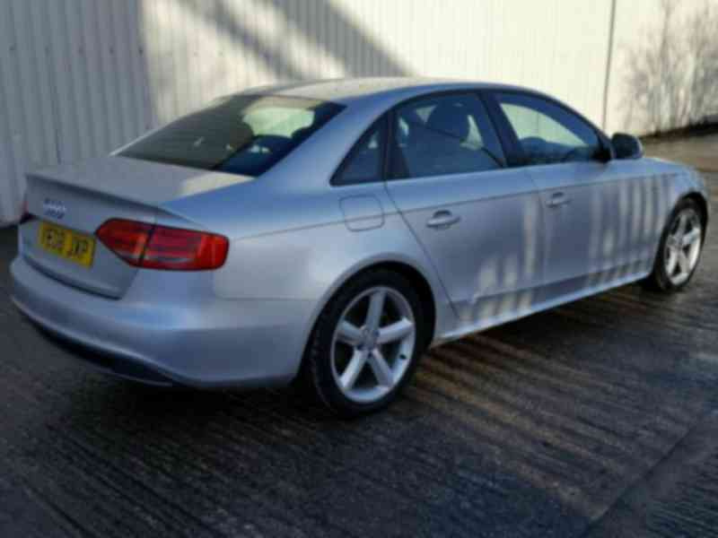 Vindem piese de caroserie Audi A4 (8K2, B8) 1.8TFSI, CDH