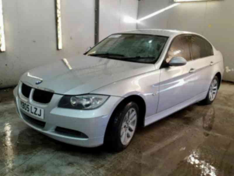 Vindem piese de caroserie BMW 320D, 2005