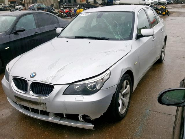 Vindem piese de caroserie Bmw 520 d