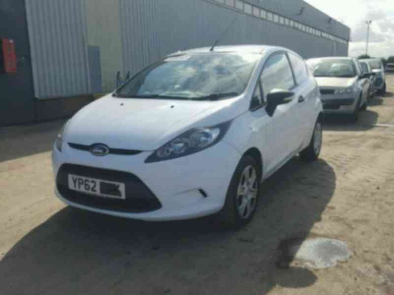 Vindem piese de caroserie Ford Fiesta, 1.4tdci