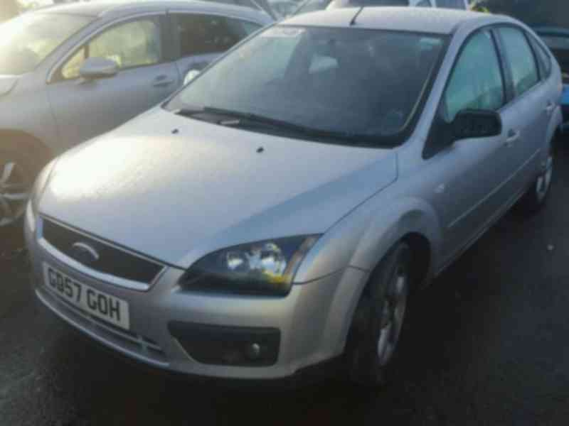 Vindem piese de caroserie Ford Focus 2, 1.6b, 2008