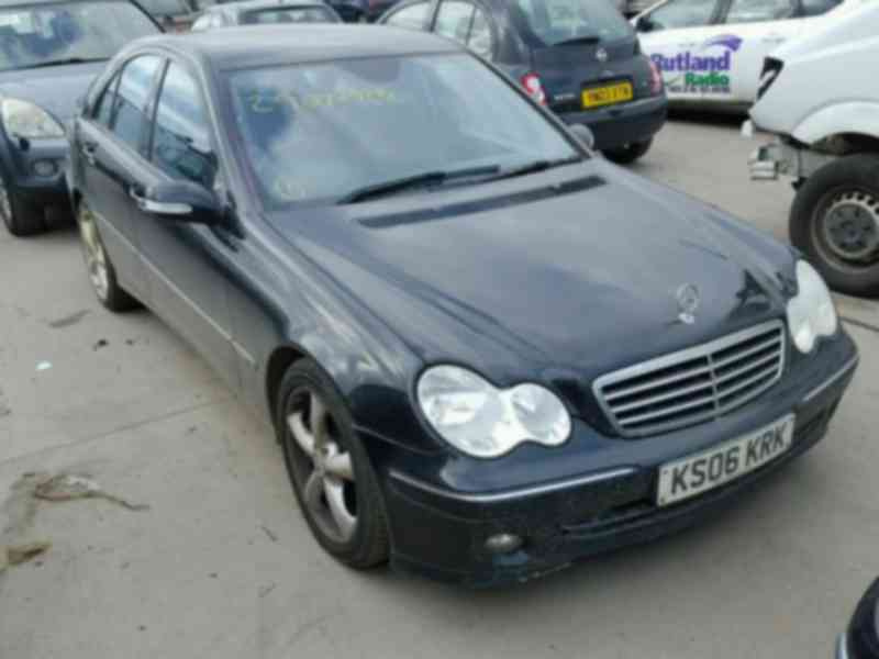 Vindem piese de caroserie Mercedes C-Class W203 2.7 CDI, OM612962
