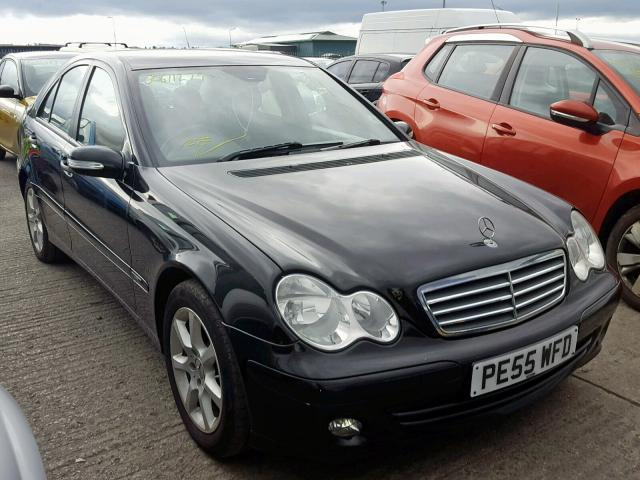 Vindem piese de caroserie Mercedes Clasa C (W203) 1.8 BENZ din dezmembrari