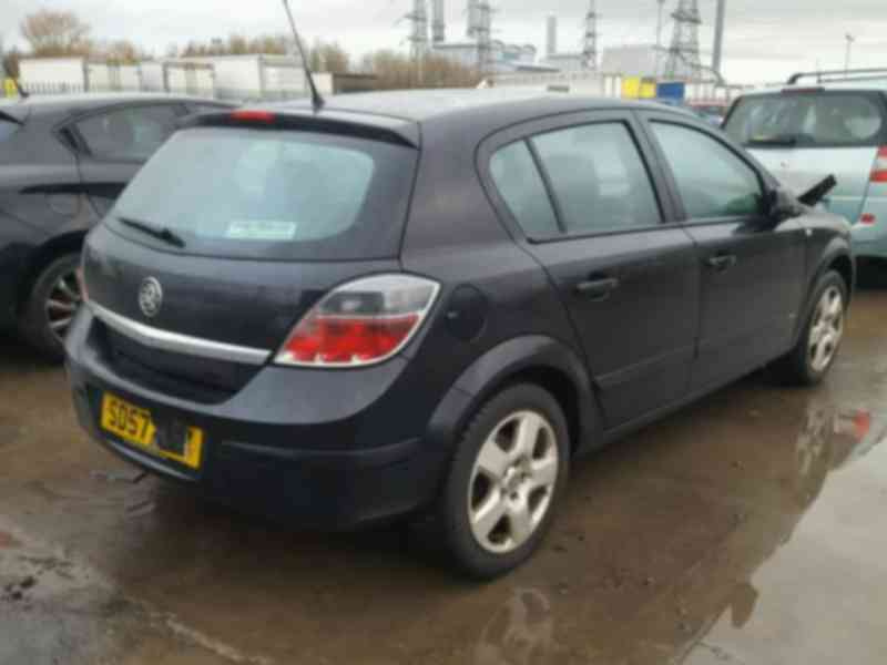Vindem piese de caroserie Opel Astra H, 1.4 Z14XEP