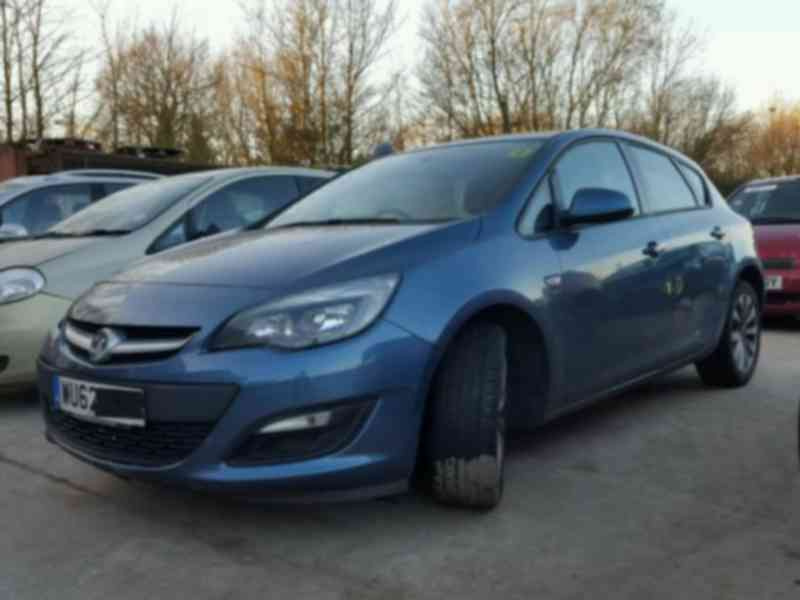 Vindem piese de caroserie Opel Astra J, 1.4b