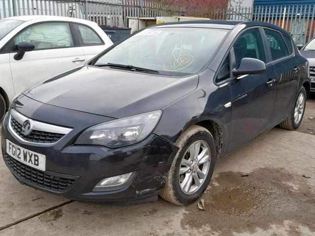 Vindem piese de caroserie Opel Astra J, 1.7cdti