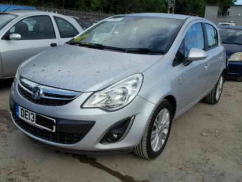 Vindem piese de caroserie Opel Corsa 1.4benz