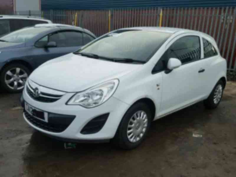 Vindem piese de caroserie Opel Corsa D coupe, 1.0benzina