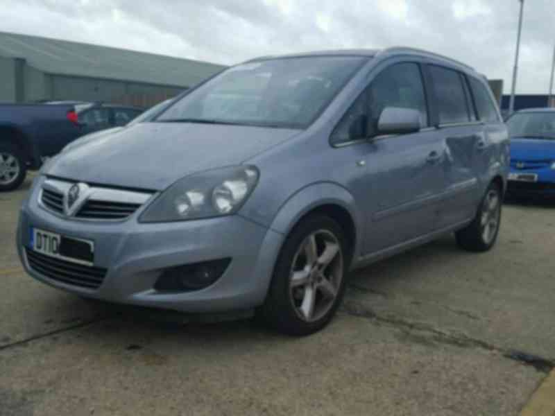 Vindem piese de caroserie Opel Zafira B, 1.8b