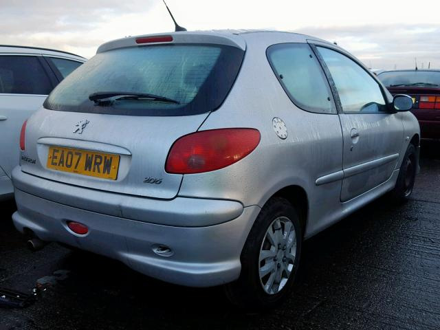 Vindem piese de caroserie Peugeot 206, 1.4 benz, KFW, din dezmembrari