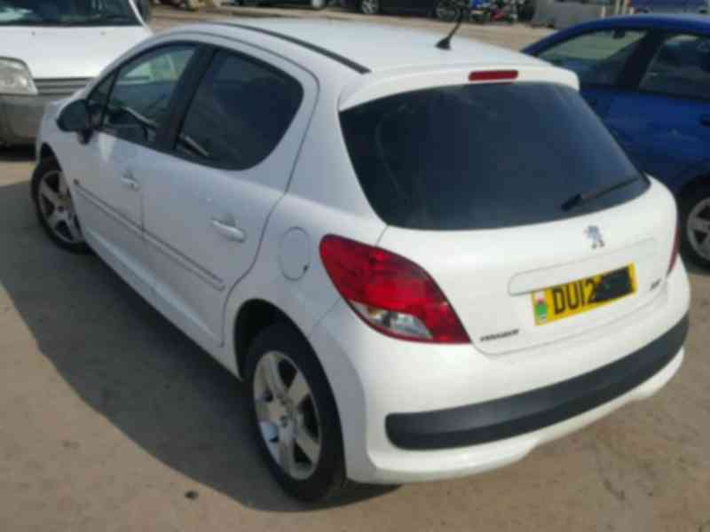 Vindem piese de caroserie Peugeot 207 (WA_, WC_) 1.6 Benz, 5FX
