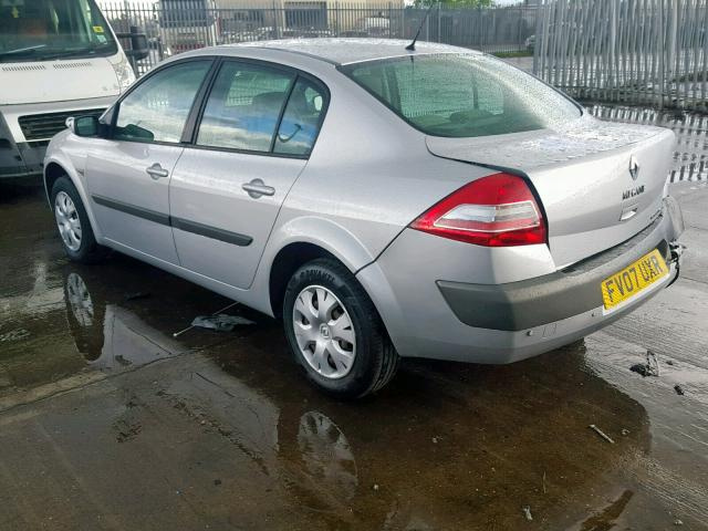 Vindem piese de caroserie Renault Megane 2, 1.6 benz K4M din dezmembrari