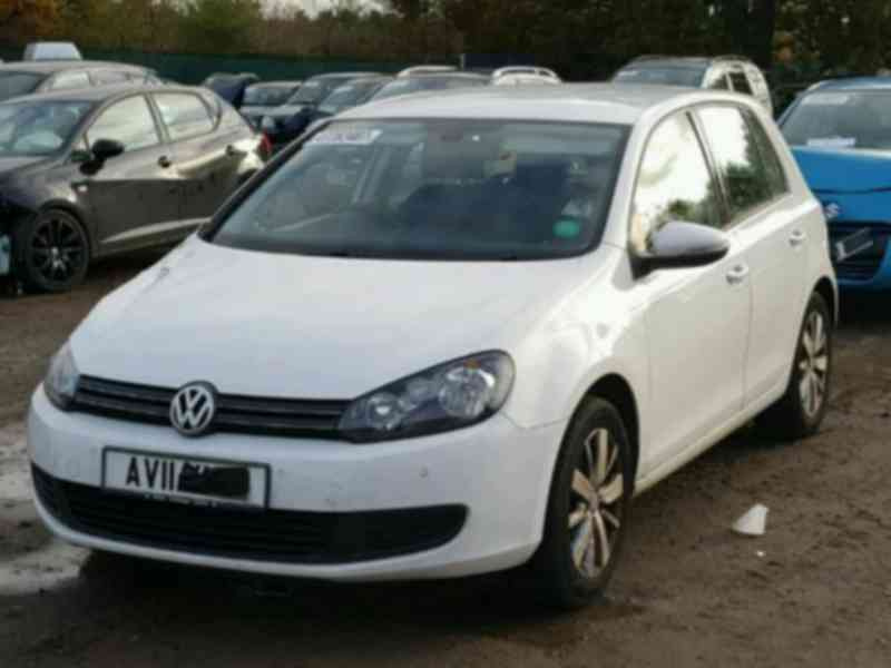 Vindem piese de caroserie Vw Golf 1.6 d