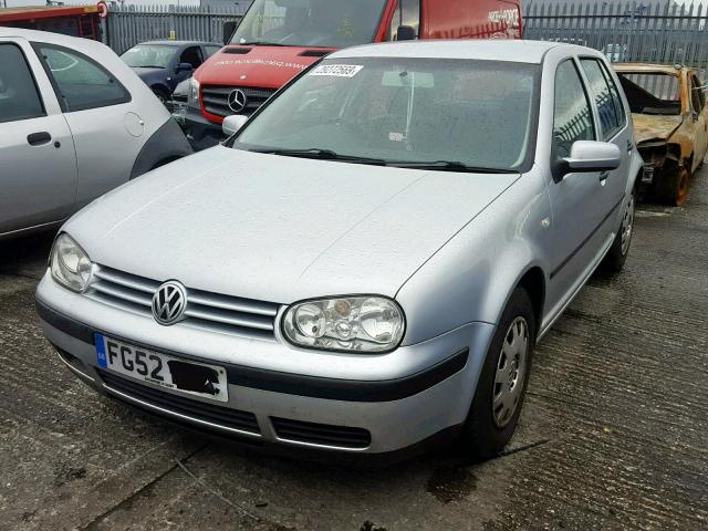 Vindem piese de caroserie Vw Golf 4 (1J1) 1.4benz AXP din dezmembrari