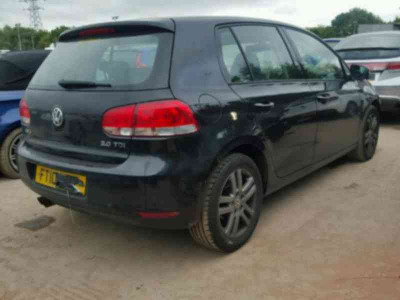 Vindem piese de caroserie Vw Golf 6. 2.0tdi CFF