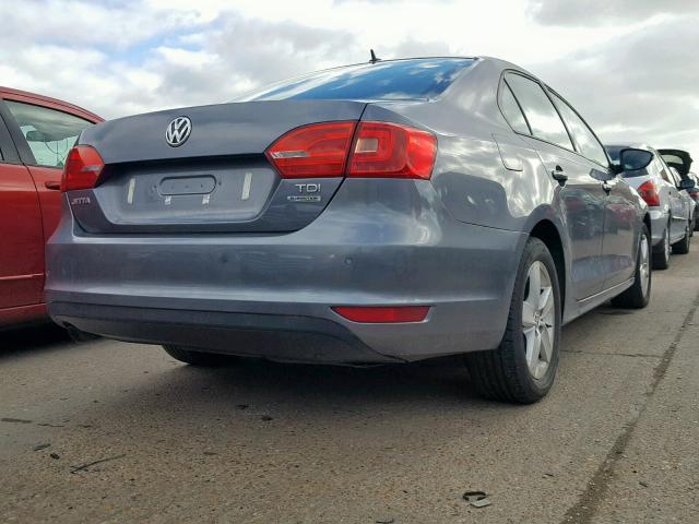 Vindem piese de caroserie Vw Jetta 4 (6Z) 1.6 TDI CAY din dezmembrari
