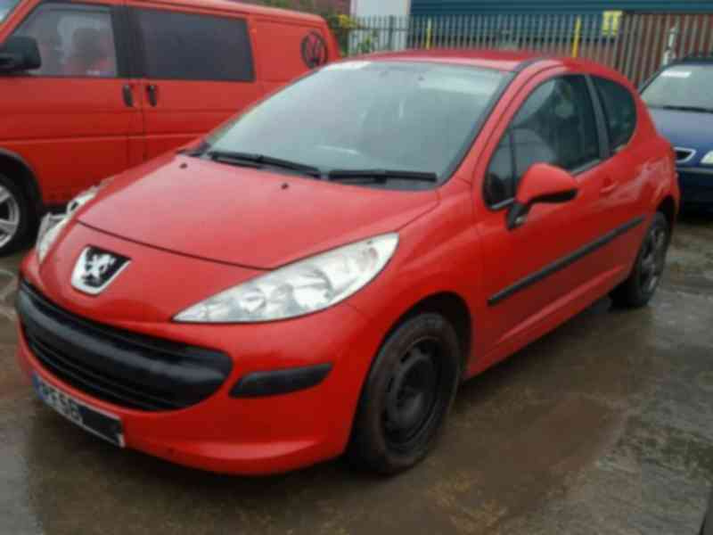 Vindem piese de interior Peugeot 207, 1.4benzina 2007